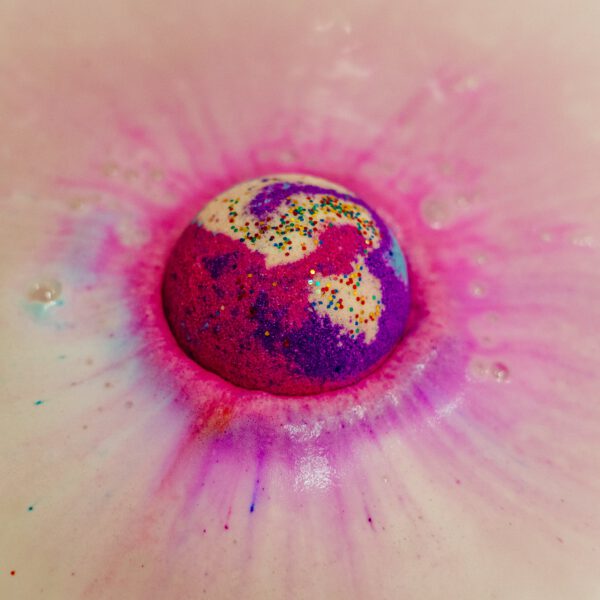 Birthday Cake Bath Bomb - Jumbo 180g